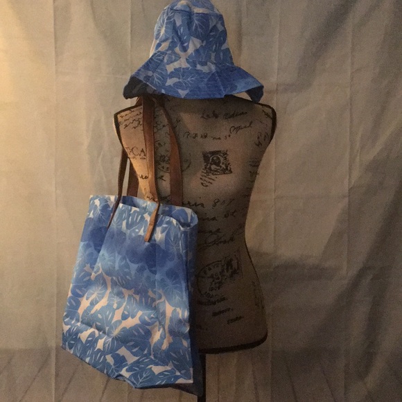 Woman Within Handbags - 🎈🎉CLEARANCE🎈🎉 3 pc Large Tote, Clutch, Hat NWT